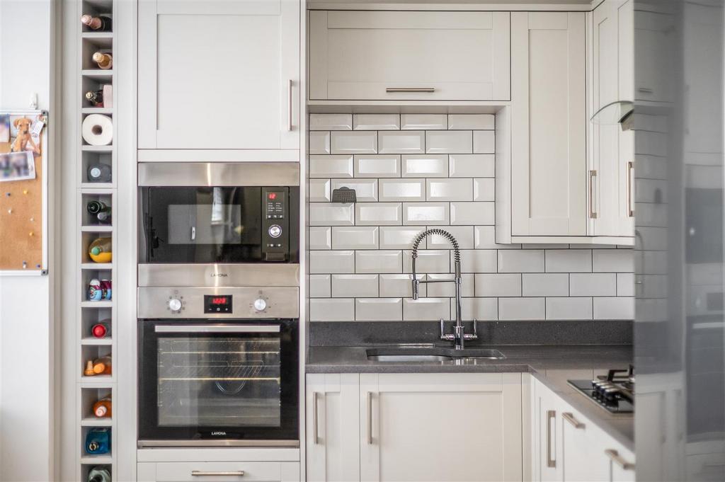 Double oven &amp; sink.jpg