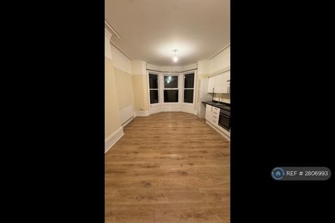 1 bedroom flat to rent, Knowsley Rd, Southport, PR9