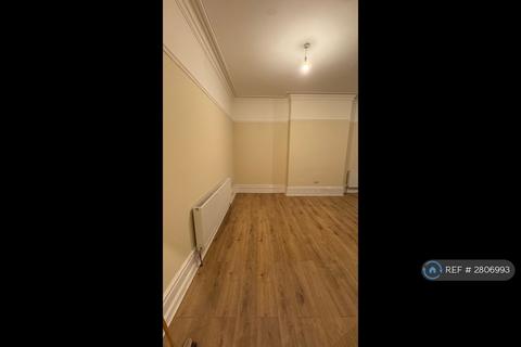 1 bedroom flat to rent, Knowsley Rd, Southport, PR9