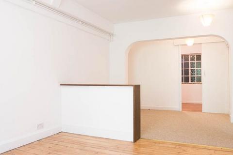 1 bedroom flat to rent, 145 Fulham Road, London SW3