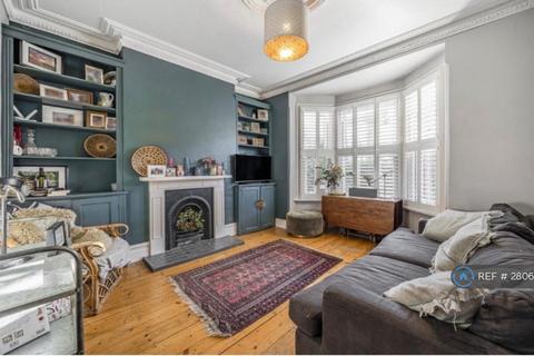 2 bedroom flat to rent, Rosebery Road, London, SW2