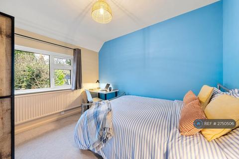 undefined, Weyside Gardens, Guildford, GU1