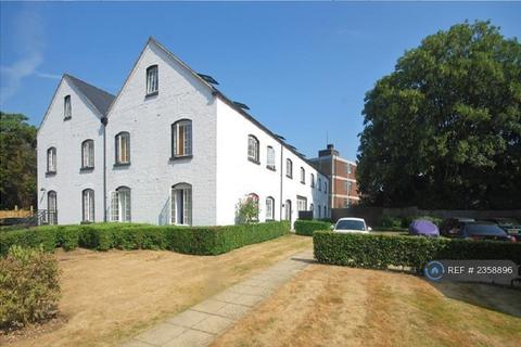 undefined, London Road, Mitcham, CR4