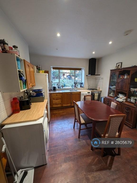 Communal Kitchen