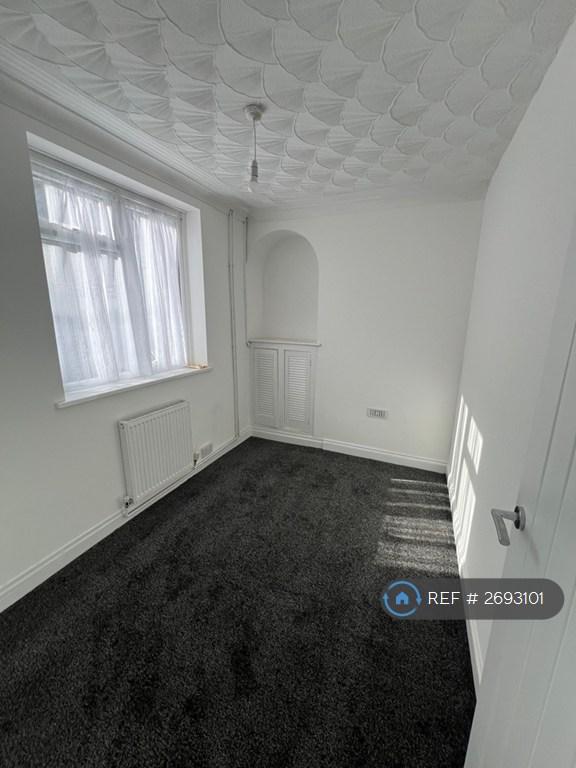 Downstairs Bedroom 4