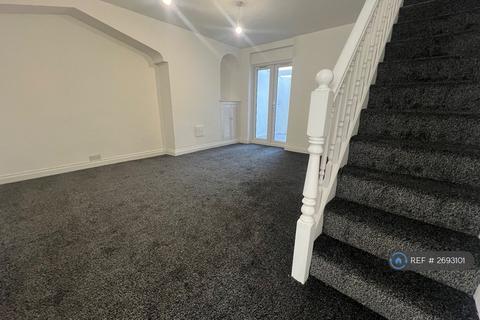 3 bedroom terraced house to rent, Alma St, Sheerness, ME12