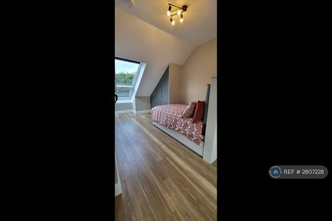 undefined, Redwood Drive, Epsom, KT19