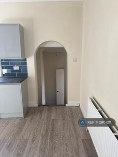 2 bedroom flat to rent, Sandgate, Folkestone, CT20