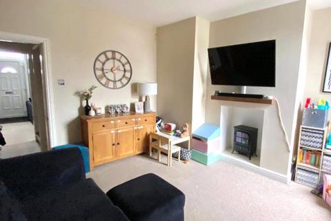 3 bedroom terraced house to rent, Milward Road, Loscoe, DE75