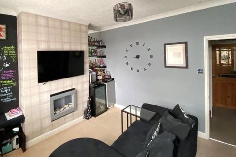 3 bedroom terraced house to rent, Milward Road, Loscoe, DE75