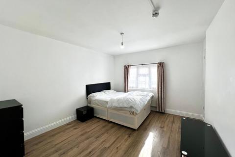 undefined, Hesa Road, Hayes UB3