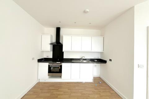 1 bedroom flat to rent, Hamlet Court Road, Westcliff-on-Sea SS0