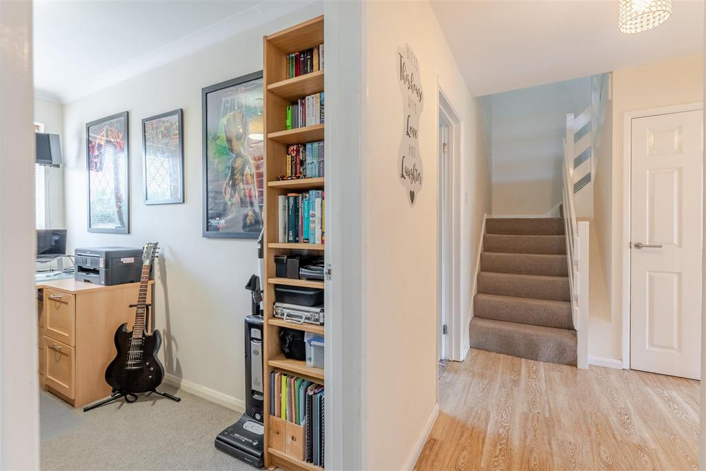 37 North End Road, Yatton 46.jpg