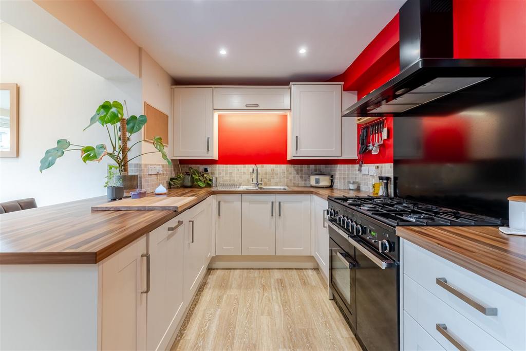 37 North End Road, Yatton 29.jpg