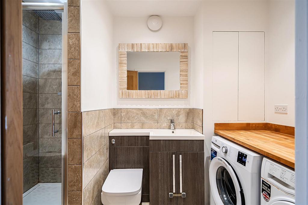 Utility & Shower Room