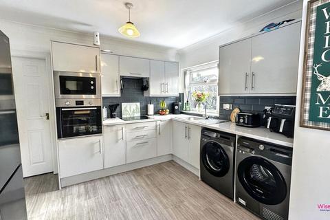 3 bedroom detached bungalow for sale, Cronton Lane, Widnes, Halton, WA8 5AJ
