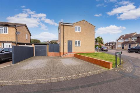 3 bedroom detached house for sale, Lillibrooke Crescent, Maidenhead