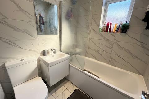 undefined, Hitchin Road, Luton, Bedfordshire, LU2 7ST