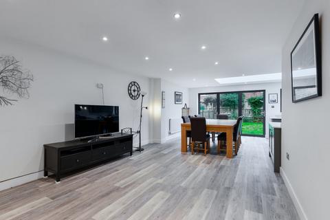 undefined, Rose Avenue, Henley-in-Arden, B95