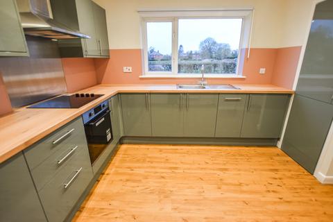 4 bedroom detached bungalow to rent, Boughton
