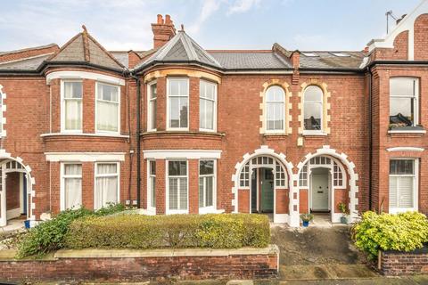 2 bedroom flat for sale, Fieldhouse Road, London SW12