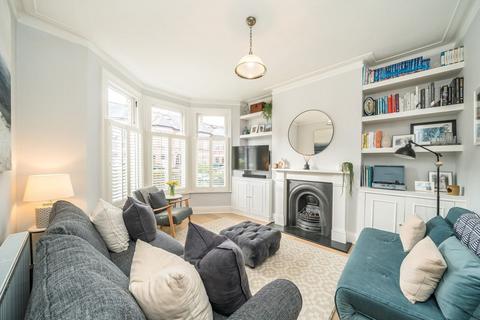 2 bedroom flat for sale, Fieldhouse Road, London SW12