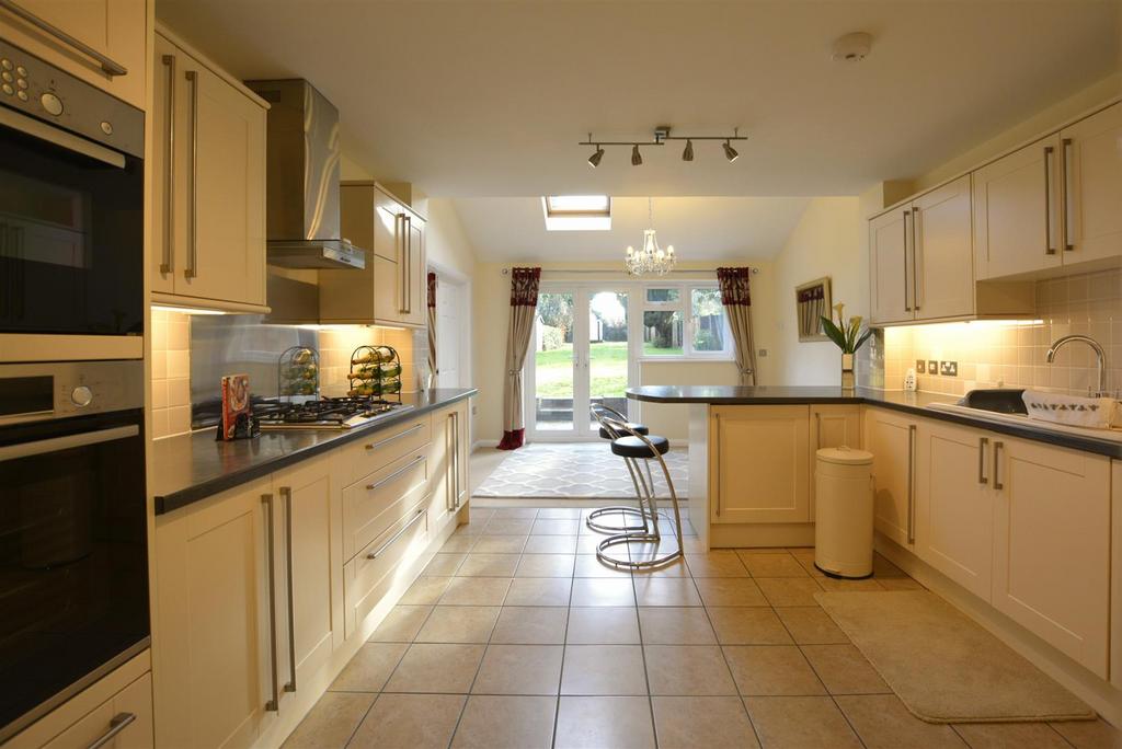Kitchen.JPG