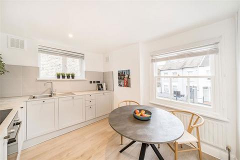 2 bedroom flat for sale, Thorparch Road, London SW8
