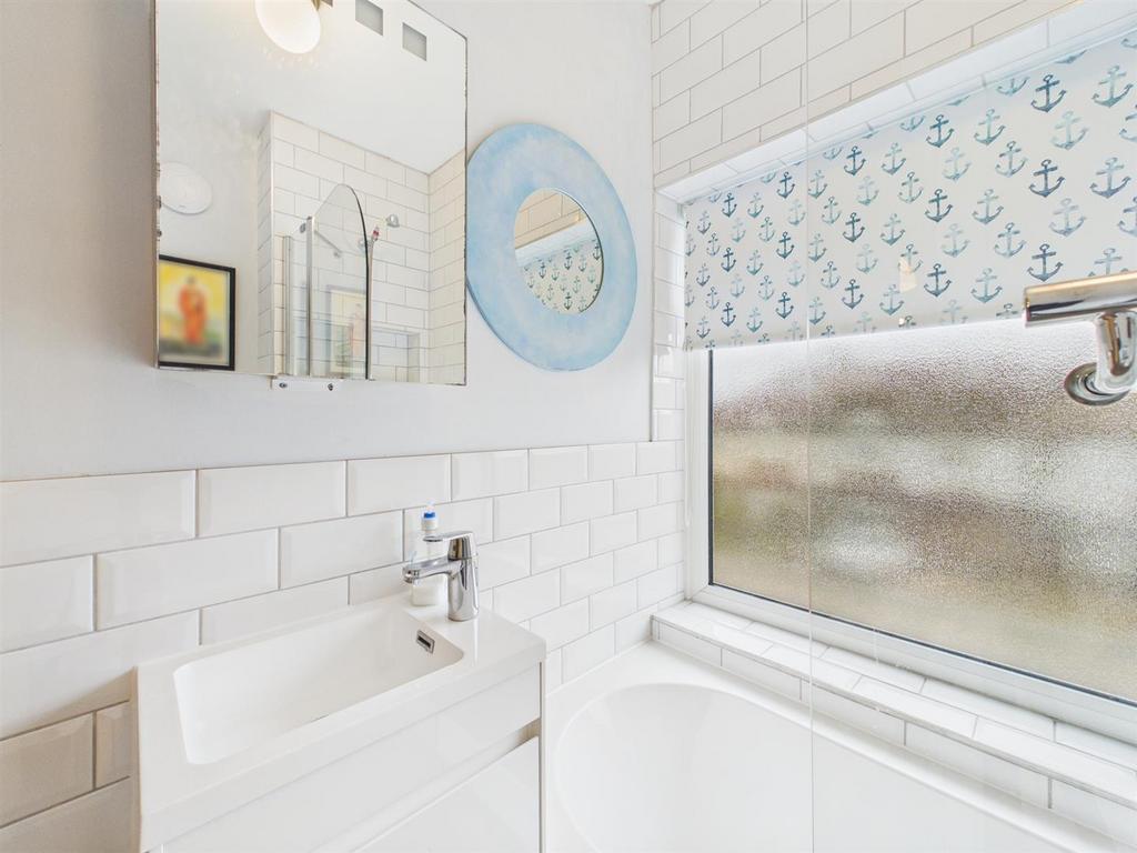 Alternate view Bathroom