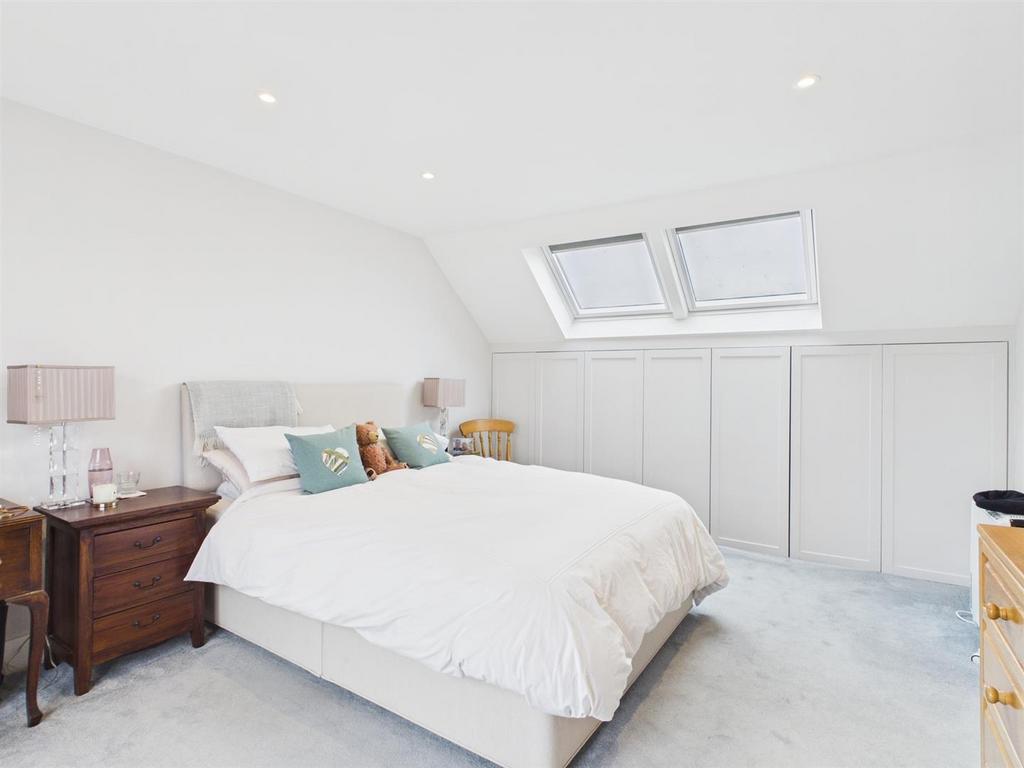 Master Bedroom Alt shot