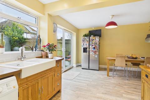 4 bedroom house for sale, Reading Road, Brighton