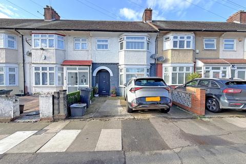 3 bedroom terraced house for sale, Springfield Drive, Ilford, Essex, IG2