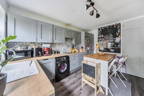 2 bedroom maisonette for sale, Abbots Avenue West, St. Albans
