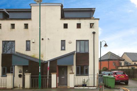 Four Chimneys Crescent, Hampton Vale, Peterborough