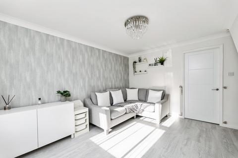 2 bedroom townhouse for sale, The Courtyard, Pontefract, WF8