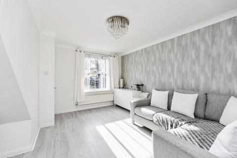 2 bedroom townhouse for sale, The Courtyard, Pontefract, WF8