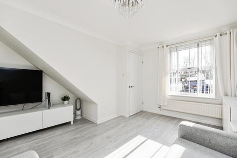 2 bedroom townhouse for sale, The Courtyard, Pontefract, WF8