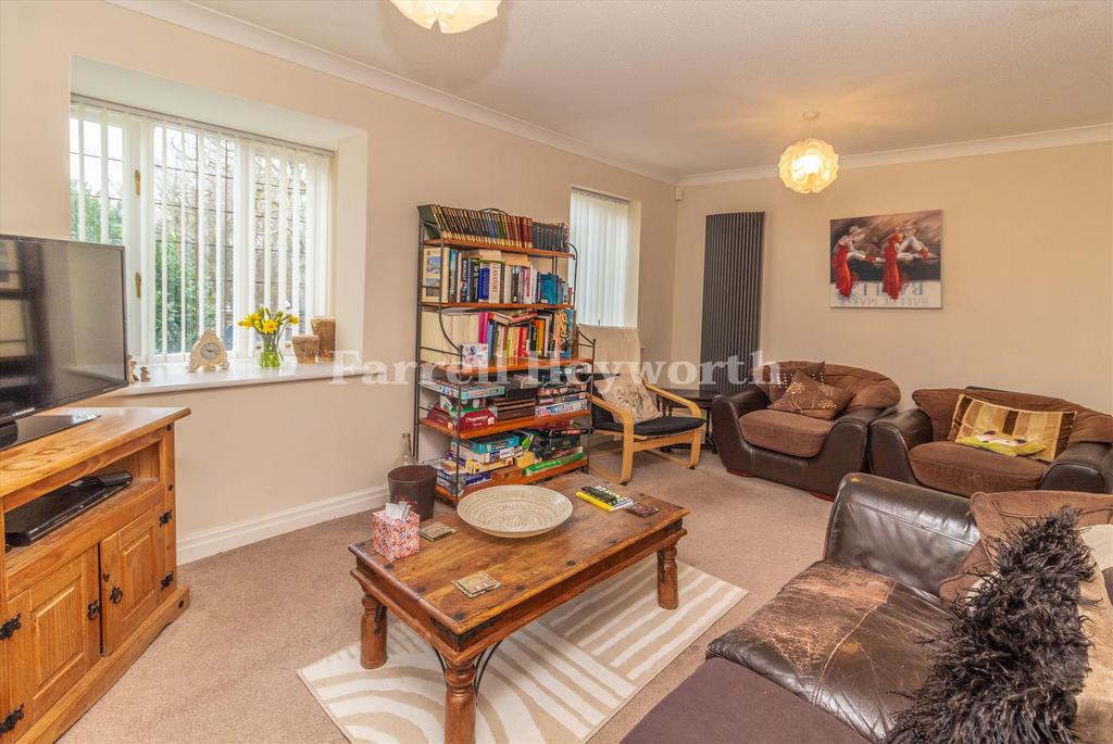 Lounge image 2
