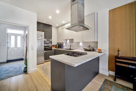 4 bedroom house for sale, Marbaix Gardens, Isleworth TW7