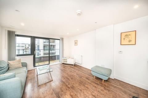 2 bedroom flat for sale, Osiers Road, London SW18