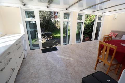 undefined, Roach Avenue, Rayleigh, SS6