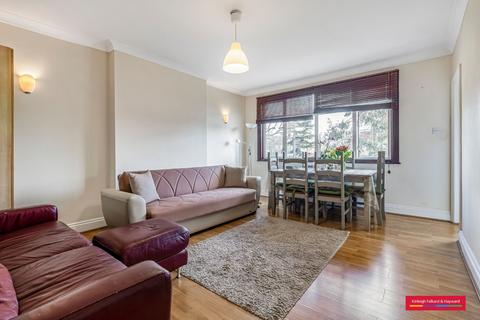 3 bedroom property to rent, Powys Lane, Palmers Green, London, N13