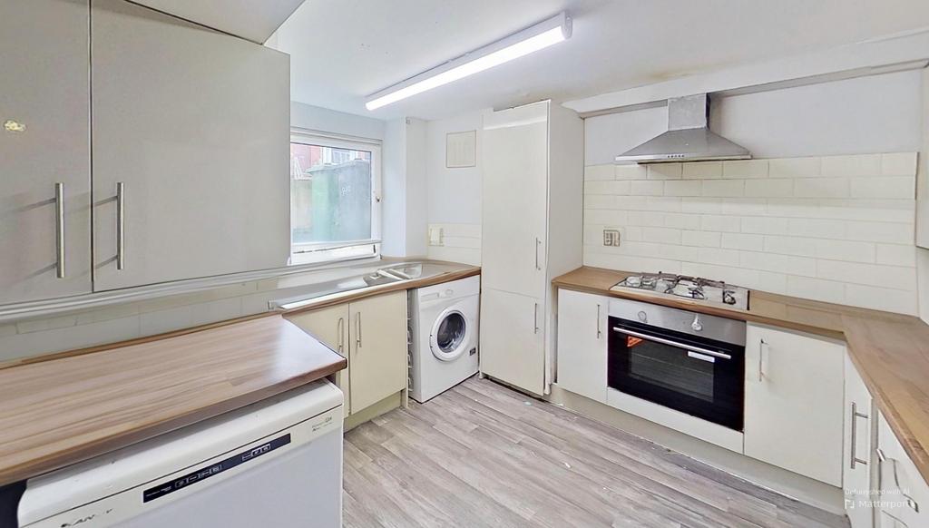 54-manor-drive-kitchen.jpg