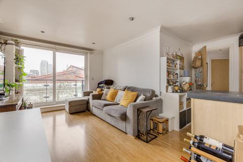 2 bedroom flat for sale, Anchor House, Smugglers Way, Wandsworth, London