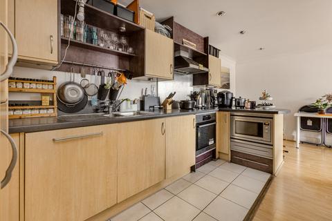 2 bedroom flat for sale, Anchor House, Smugglers Way, Wandsworth, London