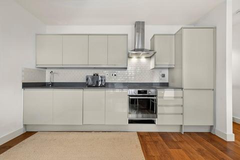 1 bedroom flat for sale, Carmine Wharf, 30 Copenhagen Place, London