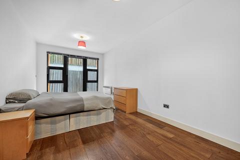 1 bedroom flat for sale, Carmine Wharf, 30 Copenhagen Place, London