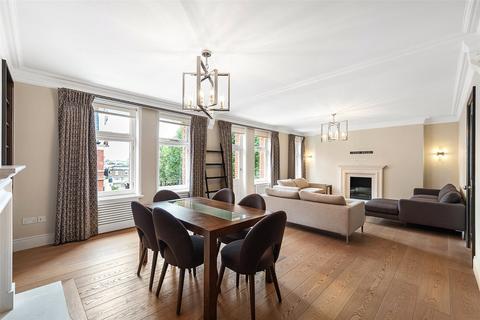 undefined, Iverna Court, Kensington, London