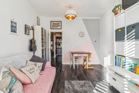 1 bedroom flat for sale, Glenthorne Road, London