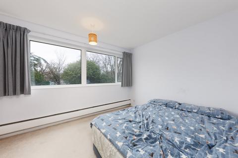 3 bedroom house for sale, Galgate Close, London